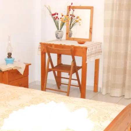 Chrysolithos Kerami Khalkíon