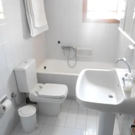 Chrysolithos Kerami *