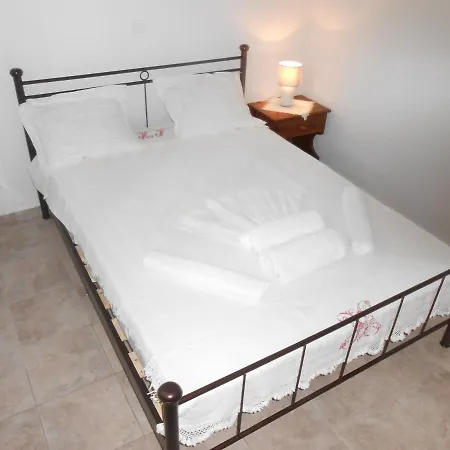 Apartment Chrysolithos Kerami