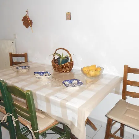 Chrysolithos Kerami *