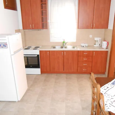 Apartment Chrysolithos Kerami *