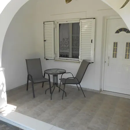 Apartment Chrysolithos Kerami Khalkíon