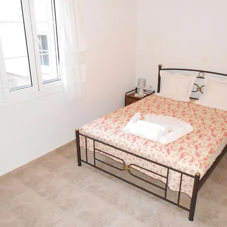 Apartment Chrysolithos Kerami *