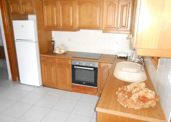 Chrysolithos Kerami *